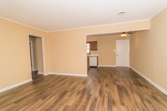 Photo - 705 June Dr Unidad #A