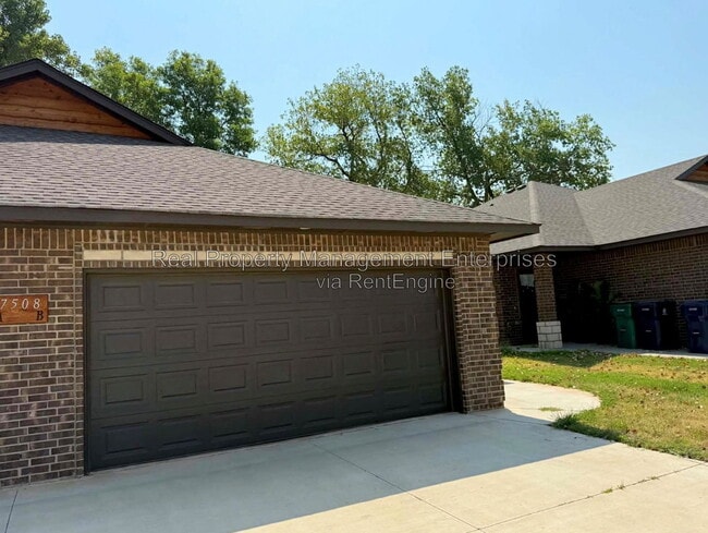 Building Photo - 7508 Redbud Villas Ct