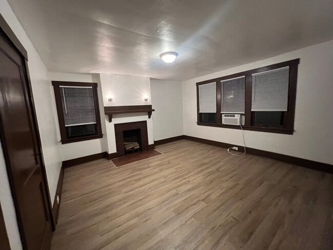 Photo - 320 Zara St Unit Zara St #2