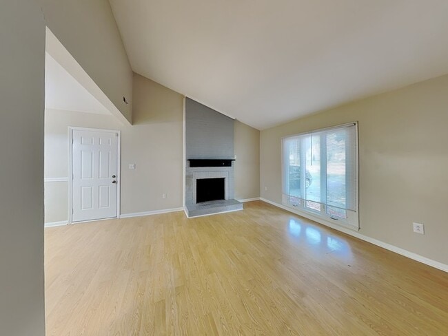 Photo - 6900 Duncroft Ln