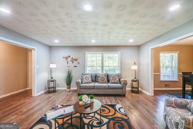 Photo - 6903 Doncaster Rd