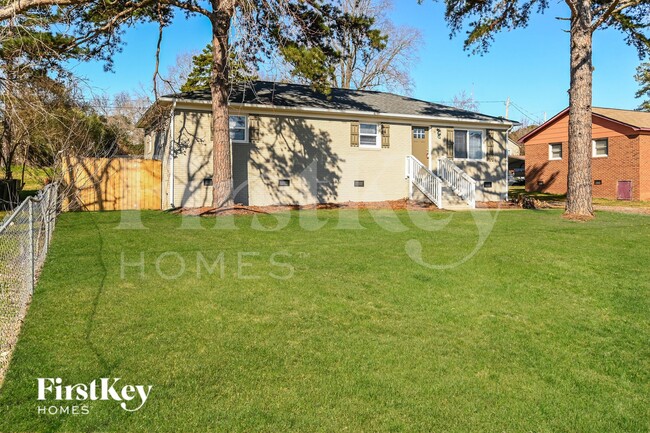 Photo - 1903 Ashcraft Ave