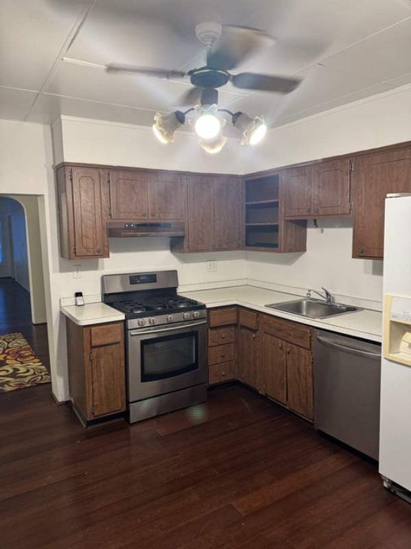 Photo - 252 W 3rd St