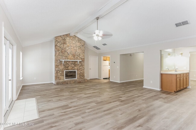 Photo - 533 Majestic Wood Dr