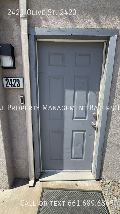 Photo - 2423 Olive St