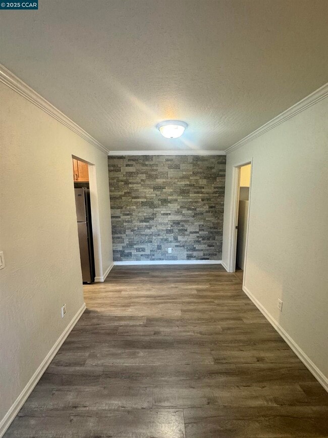 Building Photo - 1085 Murrieta Blvd Unit 111 Rental