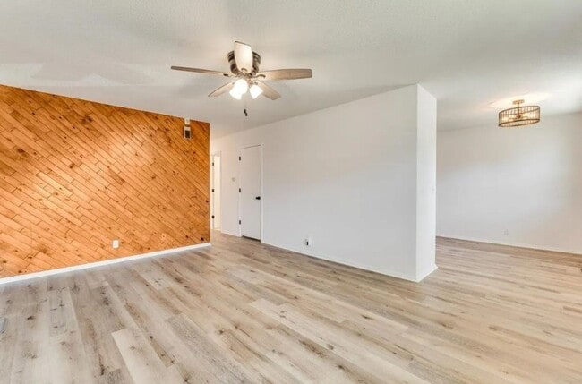 Photo - 2920 W Hadden St