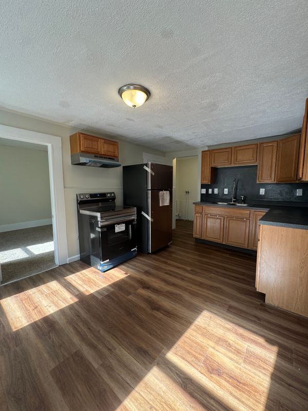 64 New Bridge St Unit 1