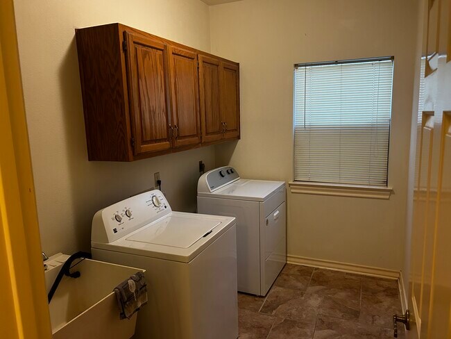 Photo - 15603 Rose Crest