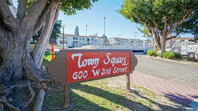 Photo - 600 W 3rd St Unidad A312