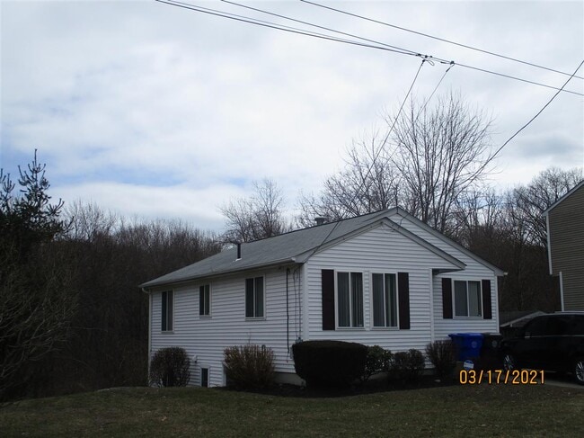 Photo - 42 Lockwood St Unit 42 Lockwood Street