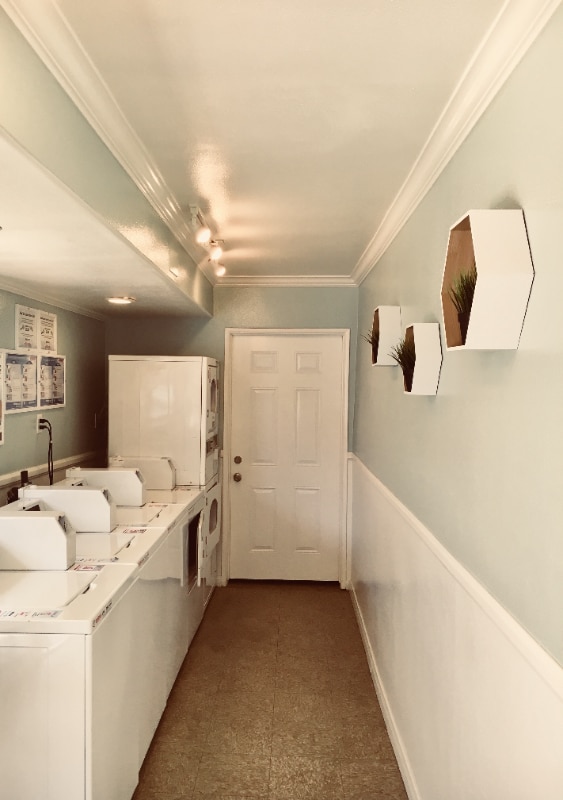 Photo - 800 Meyer Ln