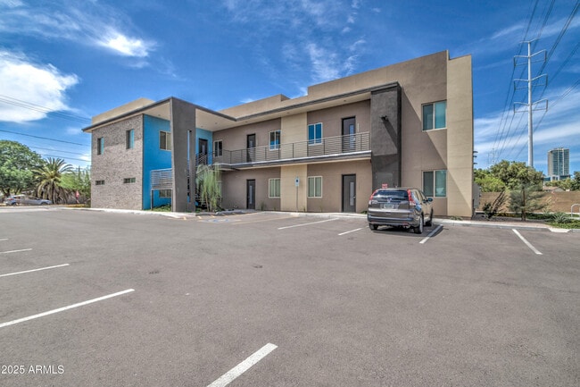 Photo - 1037 S Farmer Ave