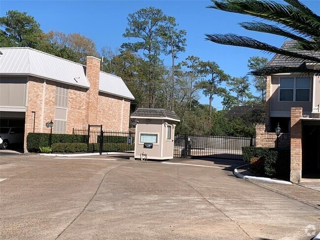 Building Photo - 2230 S Piney Point Rd Unit 210 Rental