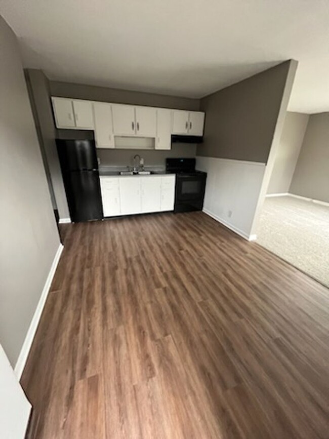 Building Photo - 3236-3238 Mooresville Rd. Unit 3238 Rental