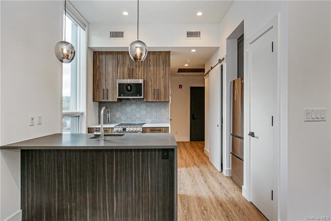 Photo - 39 Washington Ave Apartment Unit 312