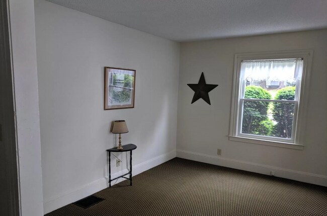 Photo - 134 Charter Oak St