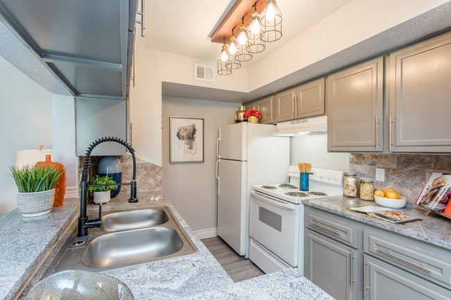 Photo - Casa Verde Apartments