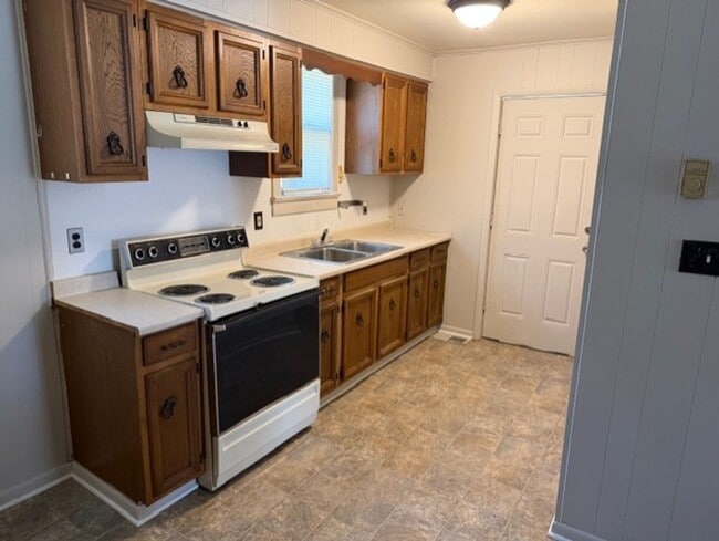 Building Photo - 2144 S 2nd St Unit RearRear