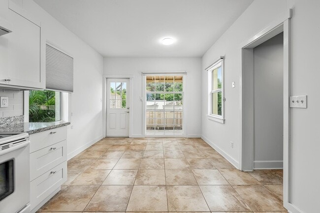 Photo - 234 Australian Ave Unit B