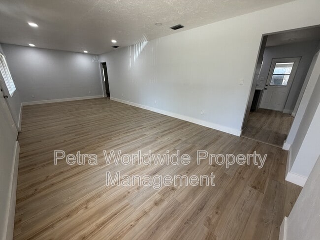 Photo - 131 W Atwater Ave