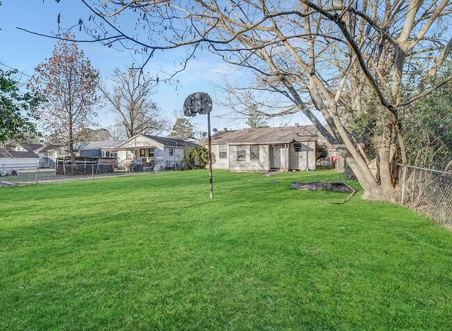 Photo - 4212 Elizabeth St