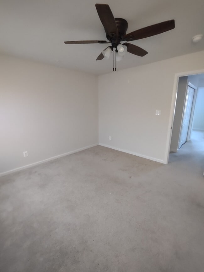 Photo - 76 Azalea Cir