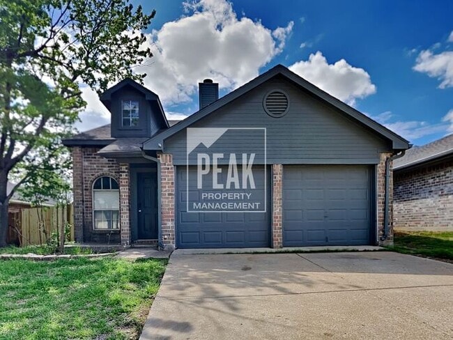Beautiful Home ready for a JULY MOVE-IN! - Beautiful Home ready for a JULY MOVE-IN!