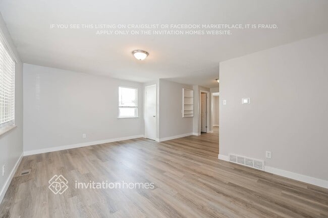 Photo - 2748 W Iowa Ave