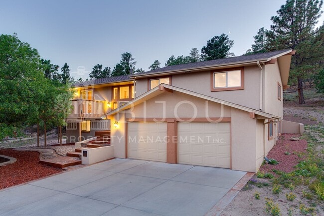 Photo - 355 Waco Ct