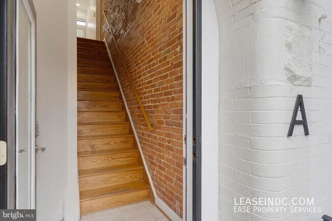 Photo - 21 Q St NW Unidad #A