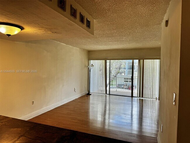 Photo - 9371 Fontainebleau Blvd Unit I229