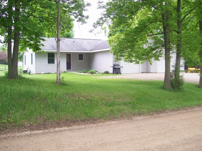 Building Photo - 2007 7th St