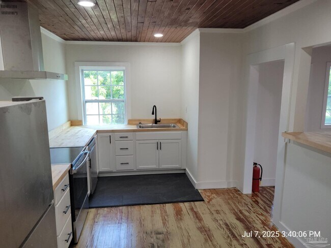 Photo - 4117 Barrancas Ave