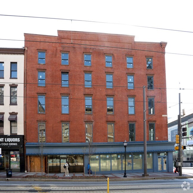 Photo - 220 W Baltimore St