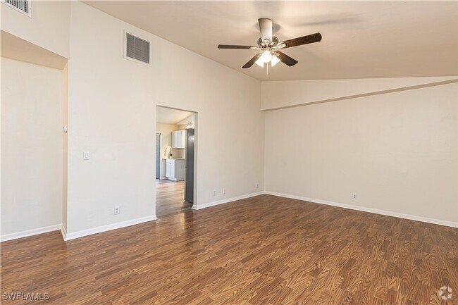 Building Photo - 5434 16th Pl SW Unit D-3 Rental