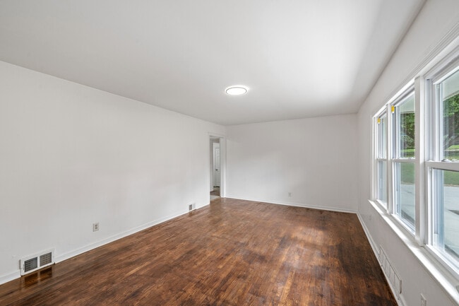 Photo - 6308 W 81st St