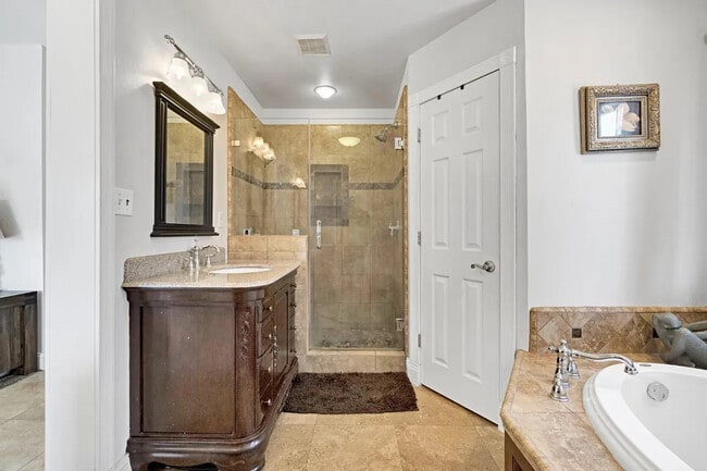 Photo - 1218 E Garland Ave