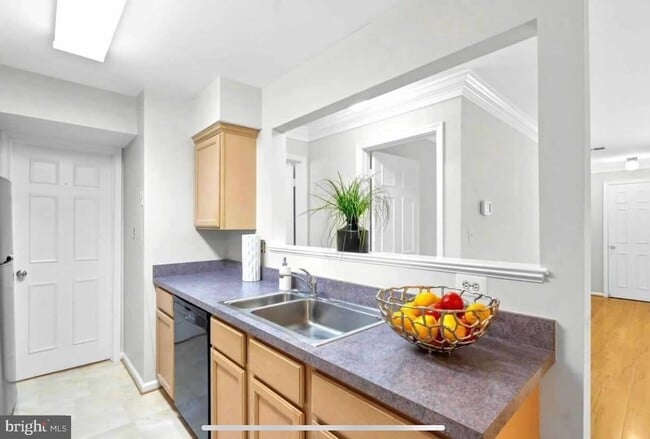 Photo - 13026 Shadyside Ln Apartment Unit 14-233