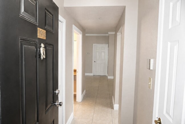 3701 Castle Pines Ln Unidad 1