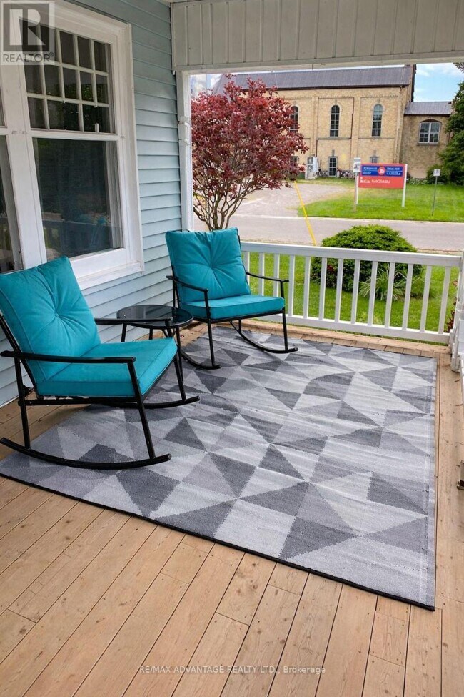 Photo - 245 Colborne St