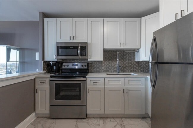 Photo - 5445 N Sheridan Rd Unit 1905