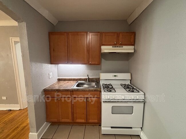 Photo - 9453 S Loomis St Unidad 204