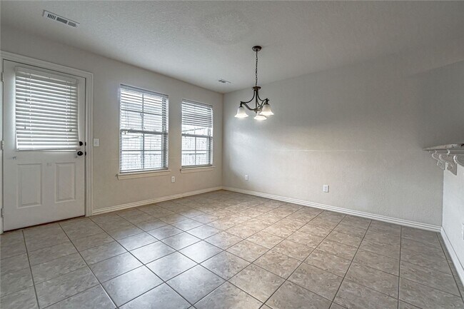 Photo - 926 Kensington Dr