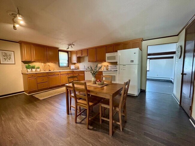 Photo - 3630 Colebrook Rd Unit Apt 2
