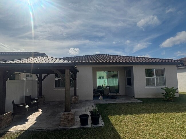 Photo - 8010 NW Greenbank Cir