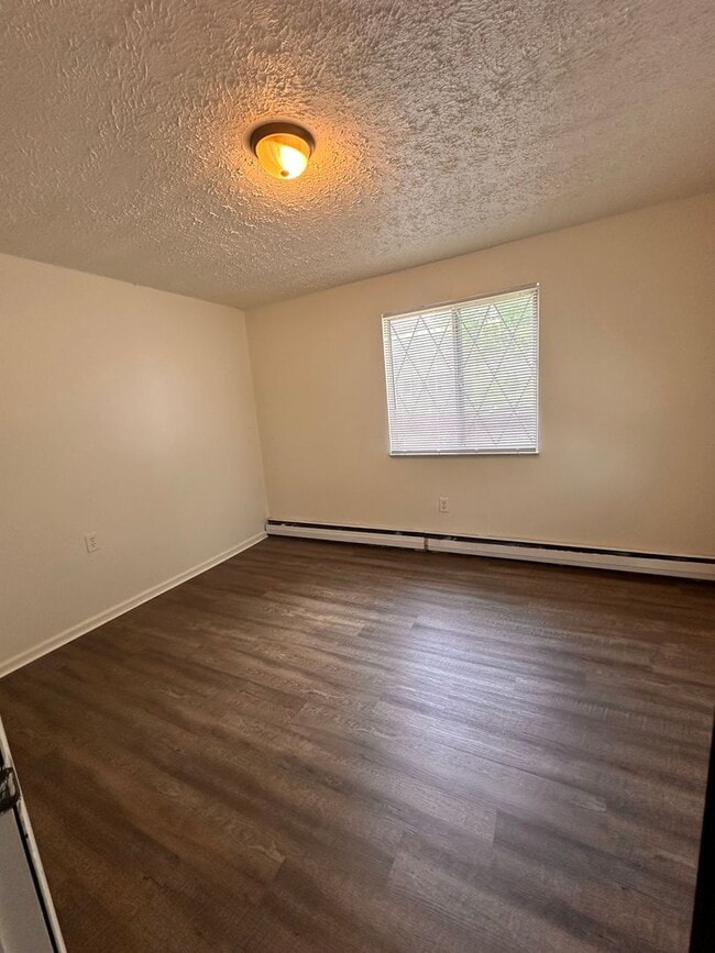 Photo - Pre-leasing: 1 Bedroom 1 Bathroom apartment in Downtown Beaver! Unidad Jefferson Trace 7-39