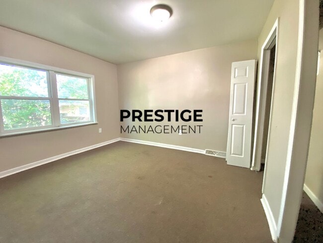 Photo - 2 Bed 1 Bath Home With Den