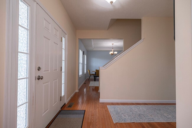 Photo - 1909 Colonial Dr