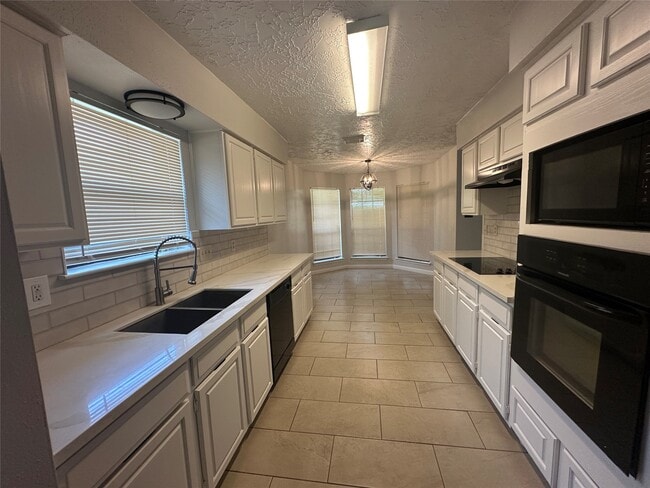 Photo - 2934 Poplar Creek Ln